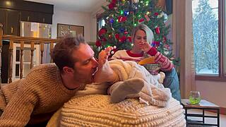 Santa Develops Strong Obsession With Barefoot Girlfriend's Feet During Christmas Fetish Play