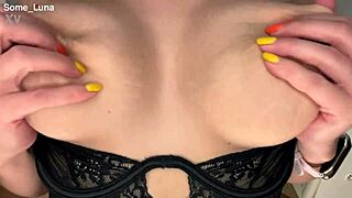 she worshiped her big holes with anal fisting and squirting in homemade solo session