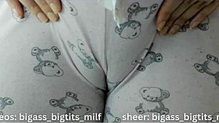 Colombian curvy milf spreads big pussy lips in cameltoe pajama close-up