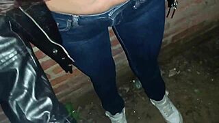 Suegro y nuera infiel después de la fiesta del barrio con anal creampie en rol de milf latina.