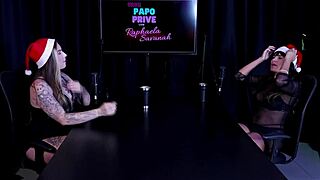 Hey, this safada shows off her blowjob skills, gets naked revealing her beautiful tits after saying actors are more professional and she loves exhibitionism 😏 - stellar blue on sheer red!