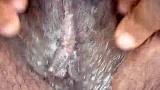 Webcam Ebony Milf Masturbates Hairy Big Pussy to Wet Orgasm