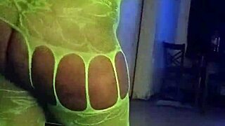 bug booty cousin dancing naked with big ass and tits shaking