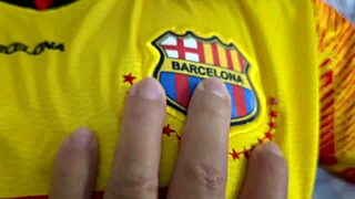Barcelona Stepmom with Big Ass and Tits Gets Fucked Hard by Emelec Fan Using Dildo in Homemade Action
