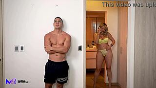 मेरी स्टीपमदर मोनिक फ्यूंटेस मेरी बड़ी लंड चूसती है ताकि मैं स्टीप डैड मैक्स बेटान्कुर को न बताऊं।