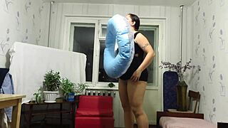 milf looner inflates beach circle with blow fetish in pantyhose and heels