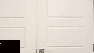 Nina and Jamie's Awkward Uncomfortable Encounter