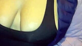 Venezuelan Mature Bbw Flashes Big Ass And Pussy Lips In Public Street Tease