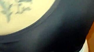 Venezolana madura flashes big ass and tits in leggings on street for public creampie