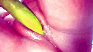 hey, today my pussy felt very tight so i applied oil and got fucked in desibhabhi sex