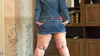 Chubby milf anal fucks big ass with dildo and fingers hairy pussy