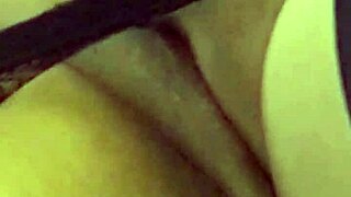 Beruka Mi Mujer Cachonda Enseñando Su Caliente Carnosa Y Jugosa Panocha En Medias De Red Abiertas