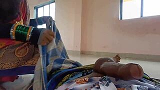 सजेस्टिव देसी इंडियन मेड होममेड हार्डकोर एक्शन में स्टेमी एनकाउंटर्स का हिंट देती है।