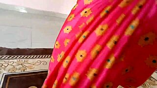 सजेस्टिव देसी इंडियन मेड होममेड हार्डकोर एक्शन में स्टेमी एनकाउंटर्स का हिंट देती है।