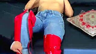 Gostosas safadas giving ass to thick cock deep inside