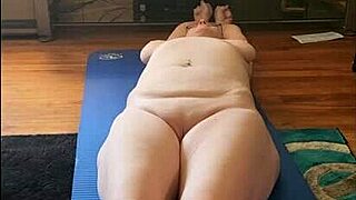 Sexy Vee Performs Naked Yoga And Flashes Her Pussy