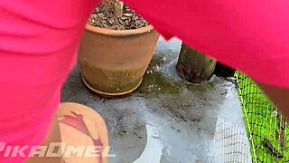 hey, that cuckold brought his wife to the black guy and she wanted anal before the cumshot