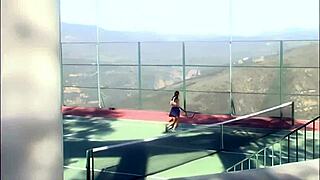 Hey venus wanna get laid outdoors and take cum on your tight ass?