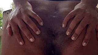 Exibindo Para Vizinho Bater Uma With Big Ass Milf In Dirty Talk Fetish