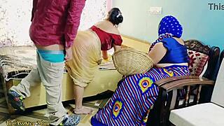 इंडियन आउटडोर सेक्स हॉट सौतेली बेटी और सौतेली माँ का थ्रीसम