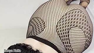 Big ass step mom getting fucked in doggystyle when daddy is sleeping