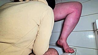 I lick my secretarys pussy