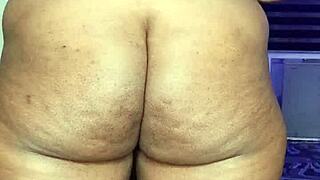 lonely horny housewife mara exotic spreads big pussy lips for solo squirting masturbation