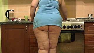 Chubby big ass housewife ditches chores for deep dildo pussy pounding