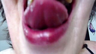 Dawnskye1962 facesits chin dildo rides voluptuous curves glory pov