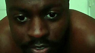 hey take off my glasses mid-dance explain fave workout pose