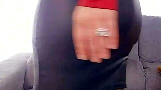 hey you love my fat ass in this tight leather skirt?