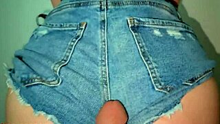 Sexy Arab MILF Takes Hard Pounding and Huge Cumshot