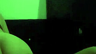 Madura monta hijastro chorrea semen gime rico encima tetas