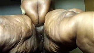 stepmom's huge ass begged me, so i fucked her doggystyle hard