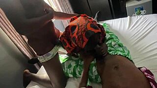 शर्मीली मुस्लिम सौतेली माँ की गंदी गांड जोरदार चुदाई