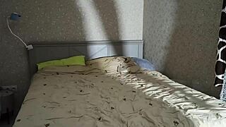 AMATEUR BBW SHOWS STEPSON HER PORN STAR SKILLS