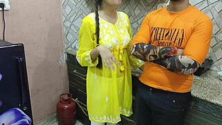 पहली बार जीजा साली रोमांटिक चुदाई बीवी बहन के साथ कमरे में