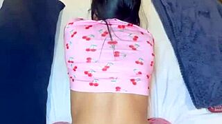 HERMANASTROS SHARE BED FOR COLD BUT END UP FUCKING HOT - THALIA RESTREPO Y FELIPE ROMERO!