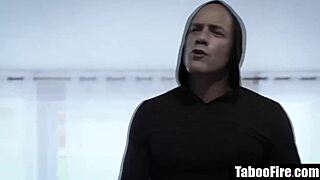 एगोराफोबिक मिल्फ को घर बुलाकर जोरदार चोदोगे?