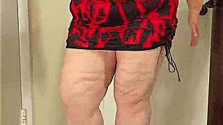 thick arab bbw in hijab heels miniskirt shakes juicy ass twerking seductively