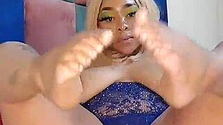 bbw spreads ass cheeks for deep anal fingering