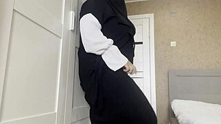 Arab slut in fishnets no panties gives hot joi handjob